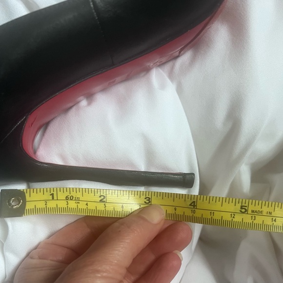 Christian Louboutin worn with love - fabulous shoes and absolutely gorgeous - Picture 11 of 11